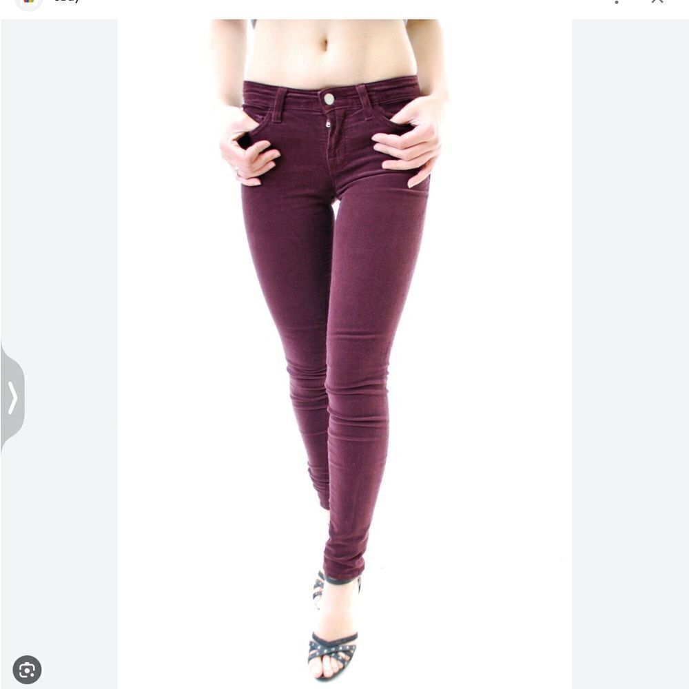 J BRAND SKINNY LEG JEANS IN MULBERRY CORDUROY